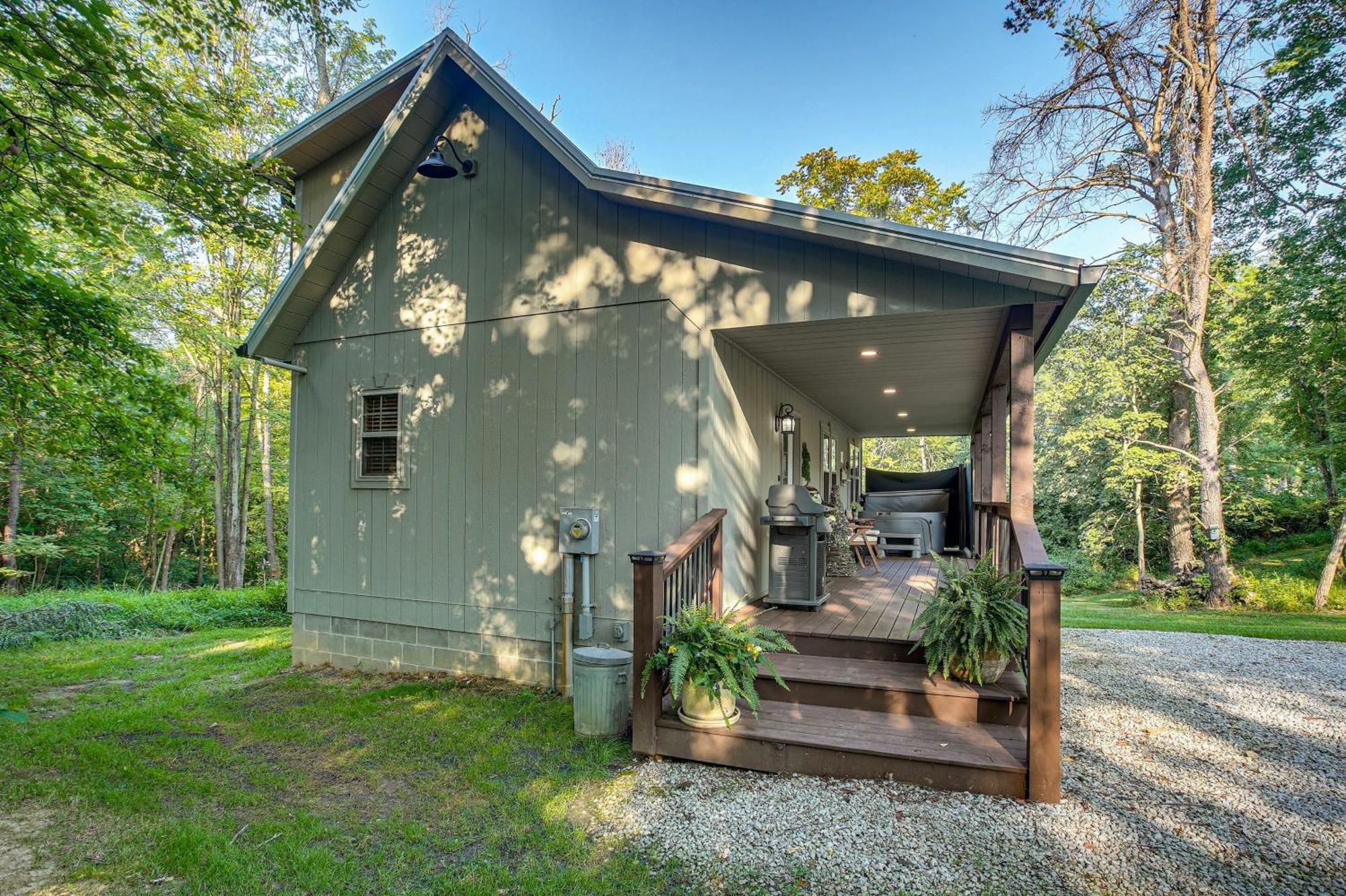 Idyllic Cabin In The Heart Of Hocking Hills Rockbridge ภายนอก รูปภาพ