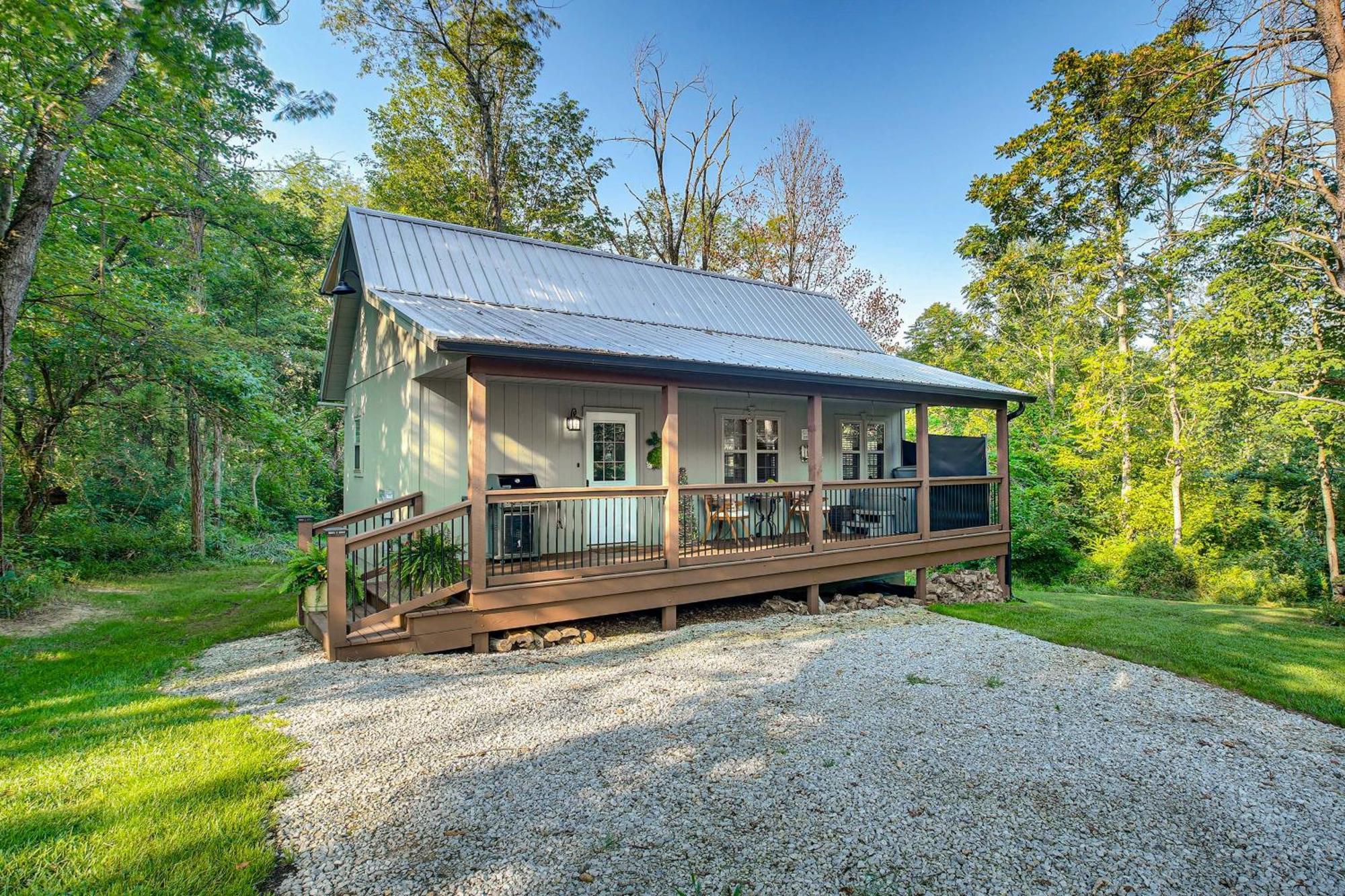 Idyllic Cabin In The Heart Of Hocking Hills Rockbridge ภายนอก รูปภาพ