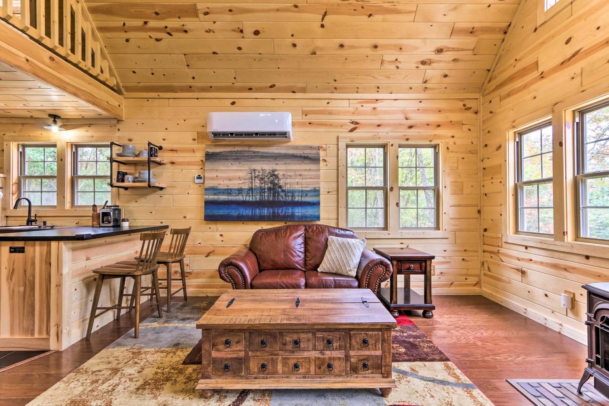 Idyllic Cabin In The Heart Of Hocking Hills Rockbridge ภายนอก รูปภาพ